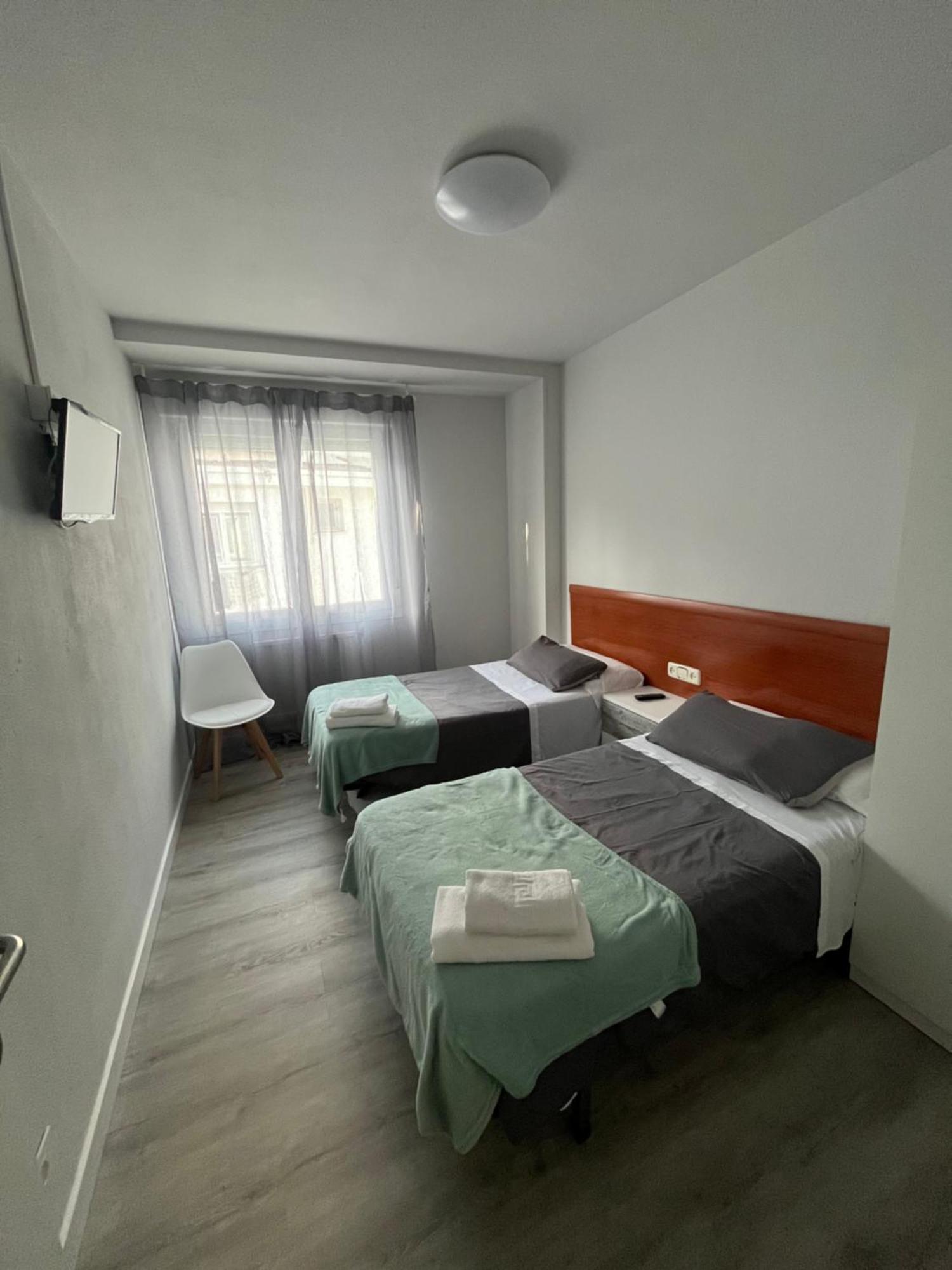 Pension Luzia - Optional Auto Check-In Pamplona Exterior foto